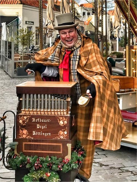 Dickens Orgelman te boeken bij www.kwekel-evenementen.nl