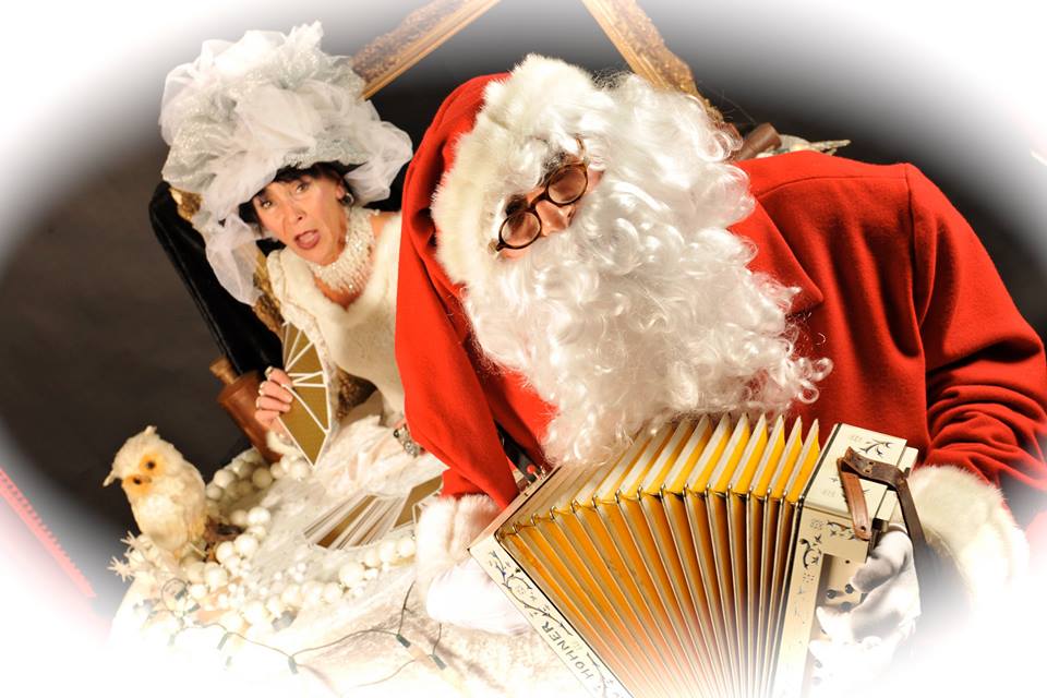 Dickens Waarzegster met muzikale Kerstman, www.kwekel-evenementen.nl