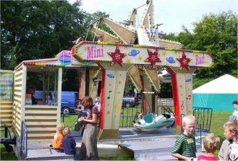 Nostalgische Mini Kermis te boeken bij www.kwekel-evenementen.nl