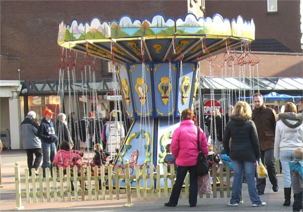 Nostalgische Mini Kermis te boeken bij www.kwekel-evenementen.nl